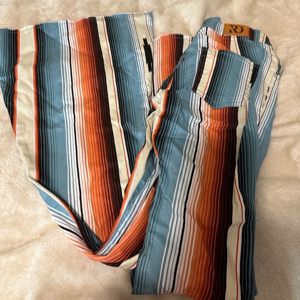 WESTERN PRINT JEANS - Picture 2 of 3